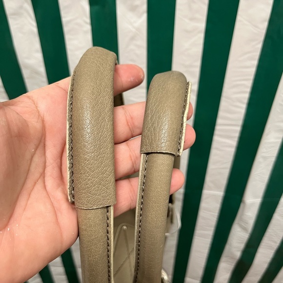 Chloe EUC Vintage Paddington Taupe Handbag with Lock n Key. COA* - Picture 13 of 17